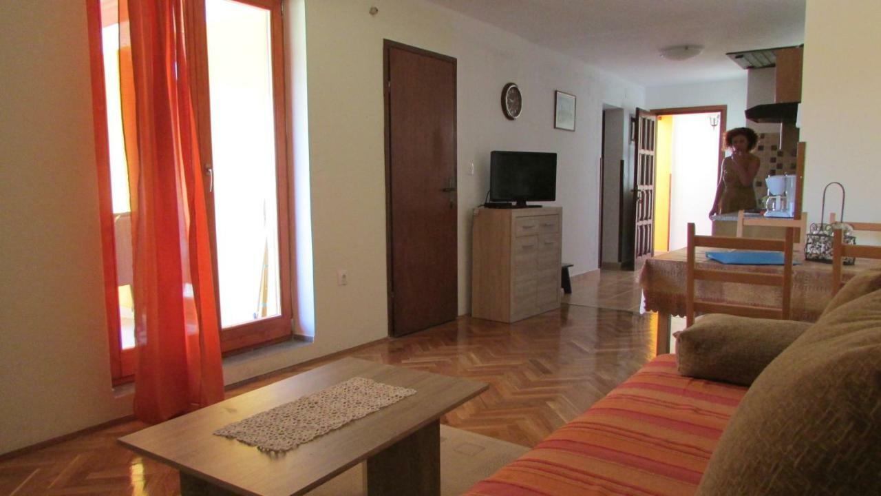 Apartmani Petunia Fazana Ngoại thất bức ảnh
