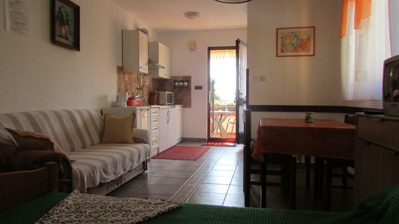 Apartmani Petunia Fazana Ngoại thất bức ảnh