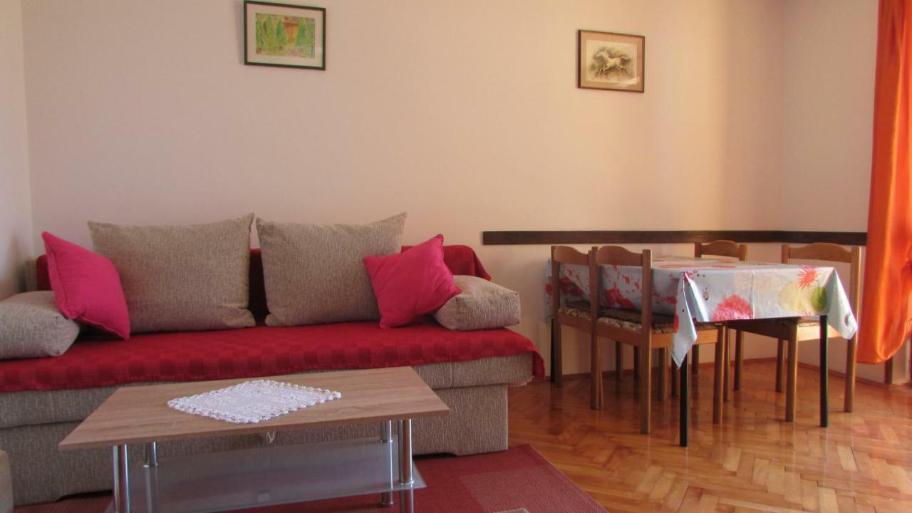 Apartmani Petunia Fazana Ngoại thất bức ảnh