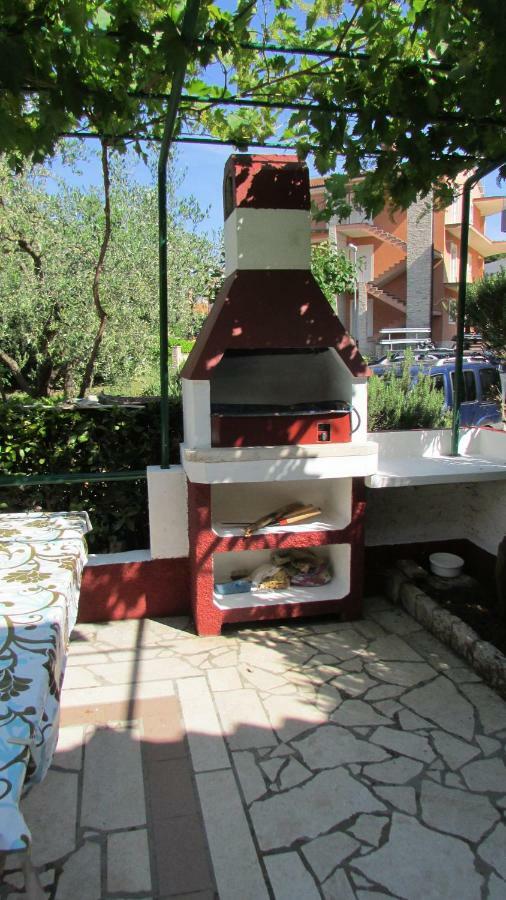 Apartmani Petunia Fazana Ngoại thất bức ảnh